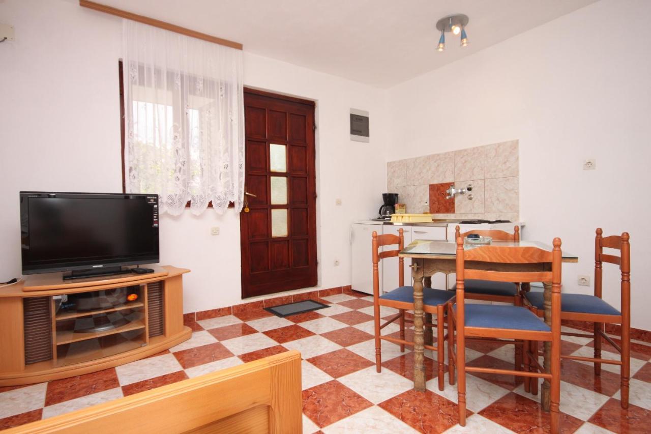 Apartments With A Parking Space Starigrad, Paklenica - 6618 Extérieur photo