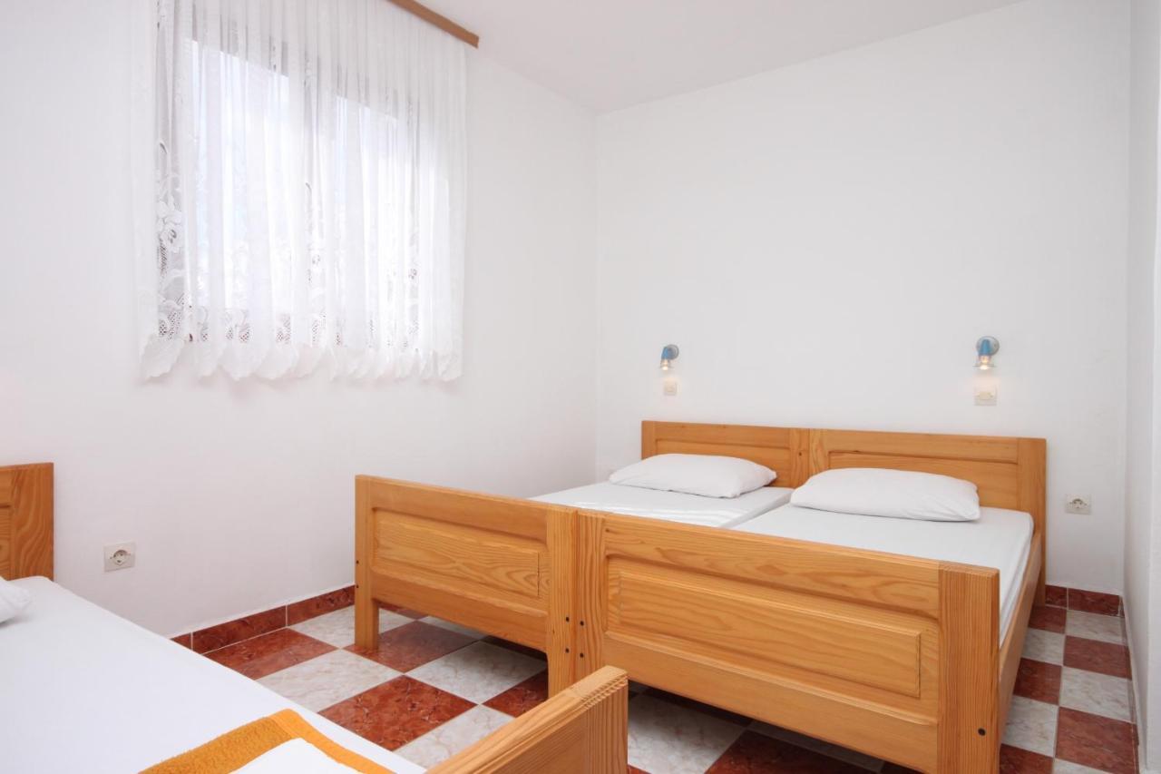 Apartments With A Parking Space Starigrad, Paklenica - 6618 Extérieur photo